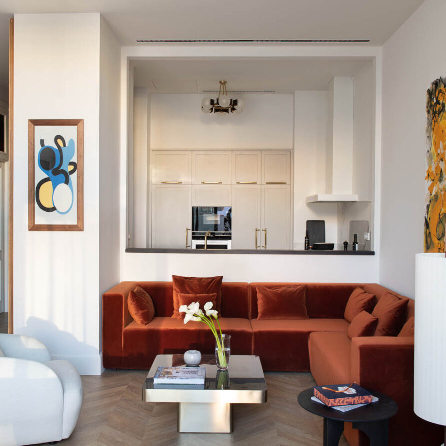 The-Onsider-Paseo-Gracia-Apartment-3-Bedrooms-The-Patio-17-892×892