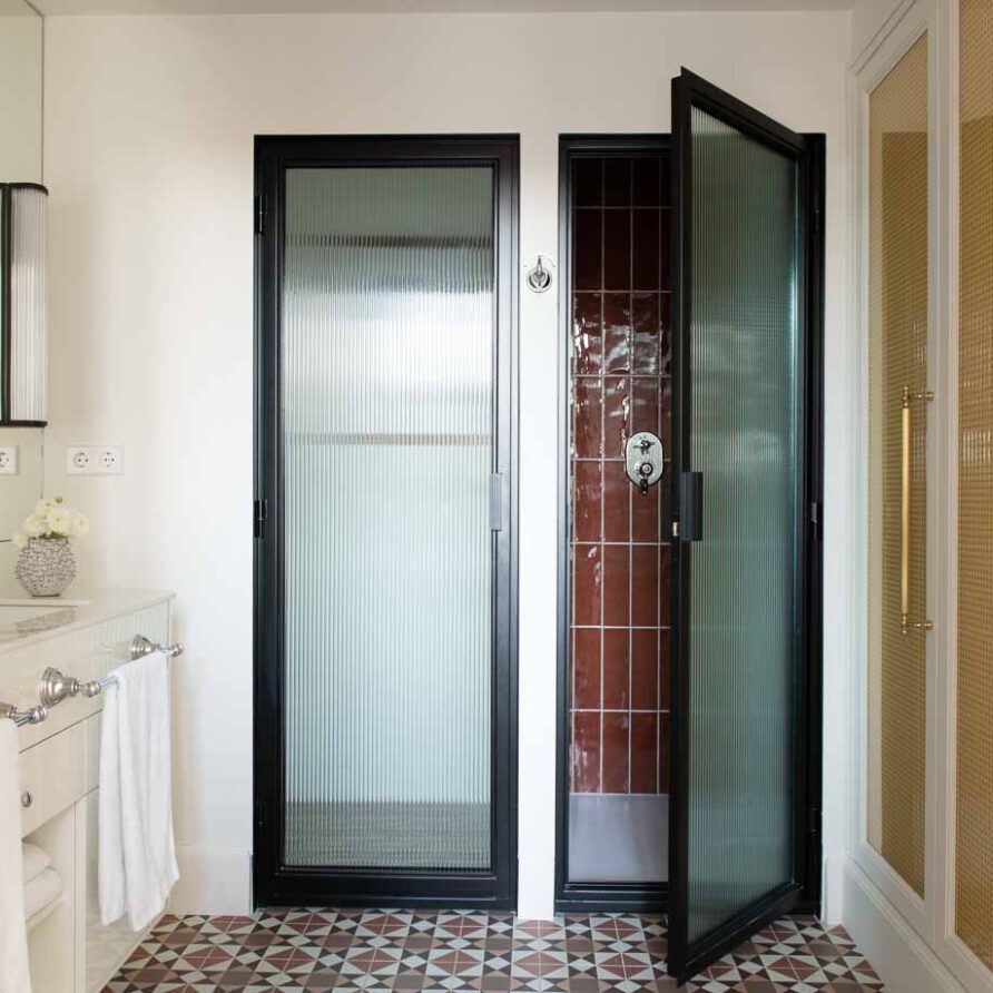 The-Onsider-Paseo-Gracia-Apartment-3-Bedrooms-The-Patio-20-892×892