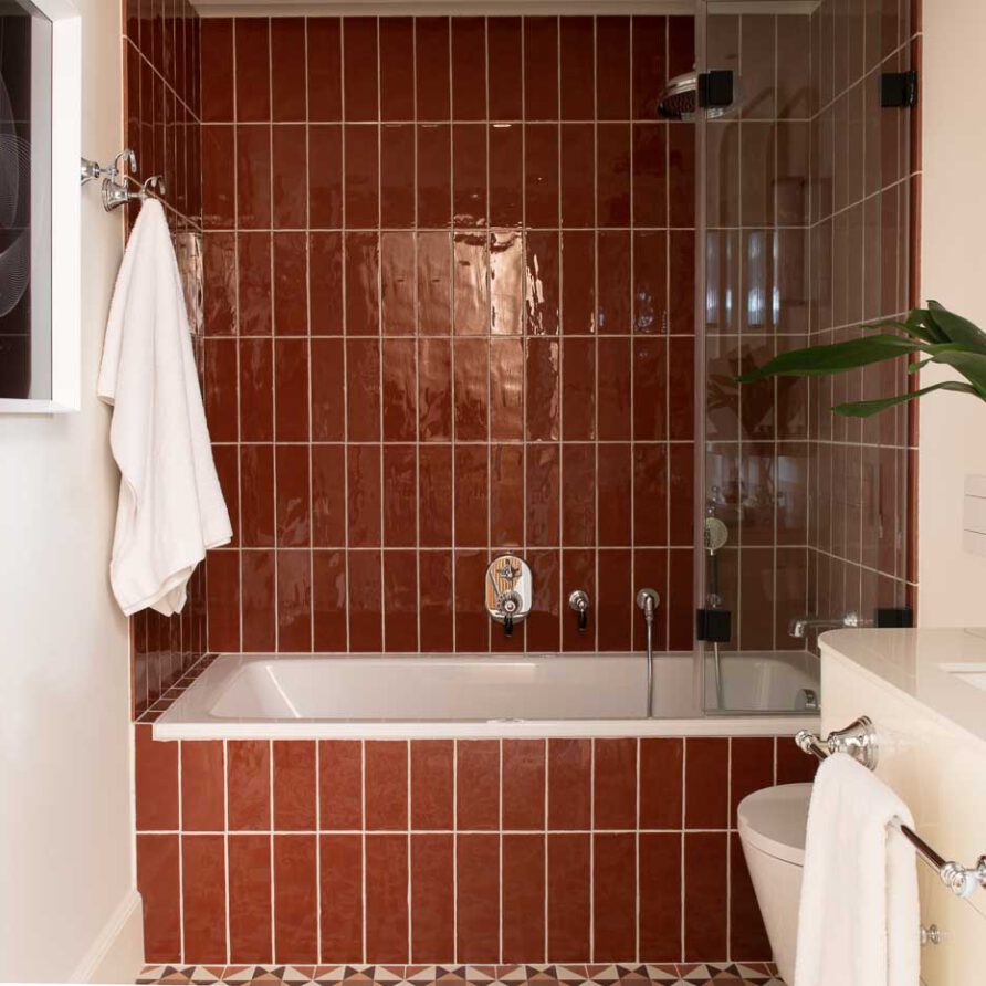 The-Onsider-Paseo-Gracia-Apartment-3-Bedrooms-The-Patio-24-892×892